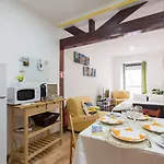 Center Bairro Alto شقة Lisboa