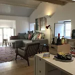 Center Bairro Alto شقة *