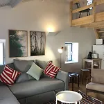 Center Bairro Alto شقة Lisboa