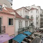 Center Bairro Alto Апартаменты Лиссабон