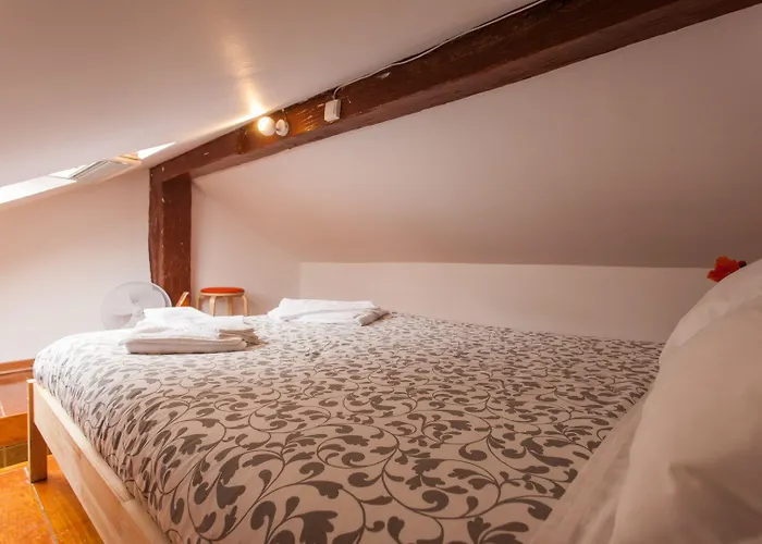 Center Bairro Alto * Lisboa